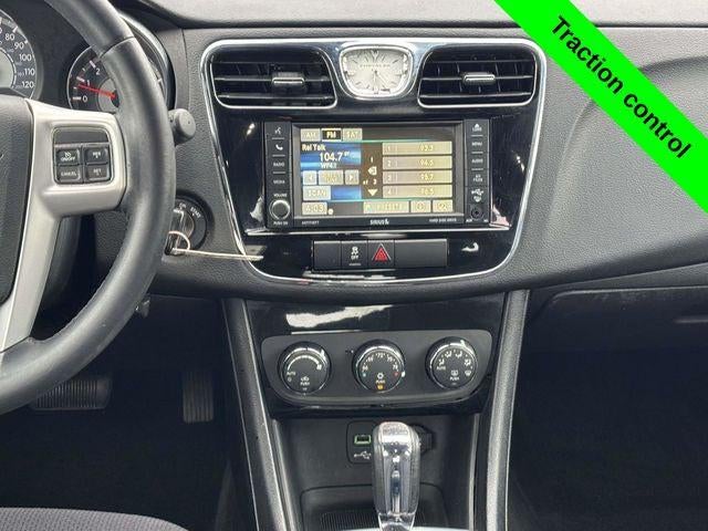 2013 Chrysler 200 Touring