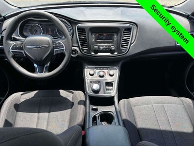 2016 Chrysler 200 LX