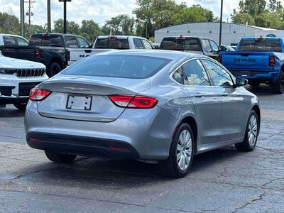 2016 Chrysler 200 LX
