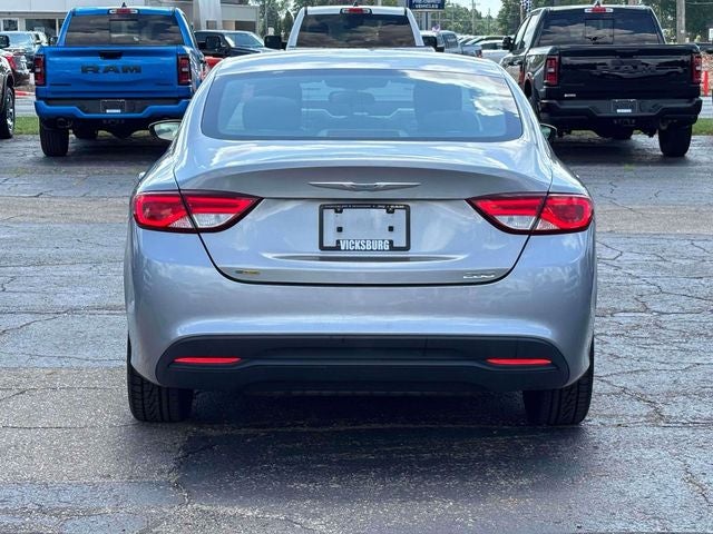 2016 Chrysler 200 LX