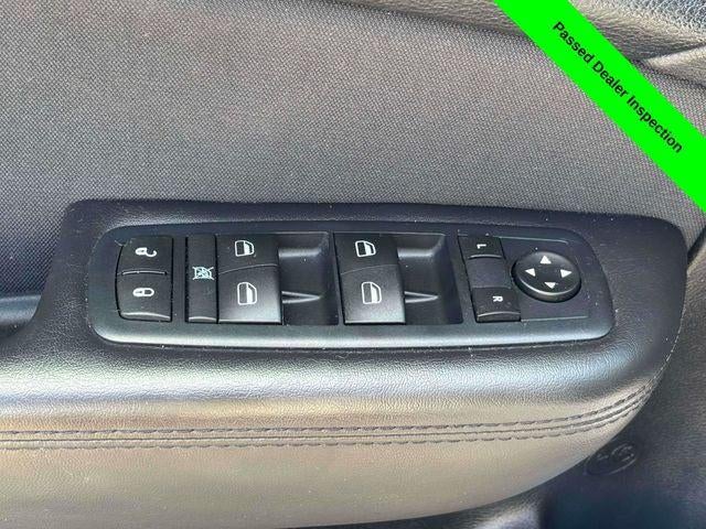 2016 Chrysler 200 LX