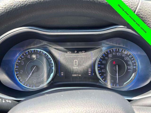 2016 Chrysler 200 LX