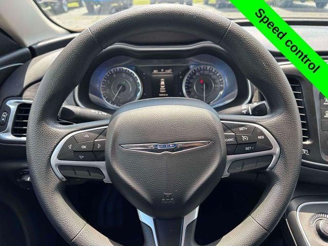 2016 Chrysler 200 LX