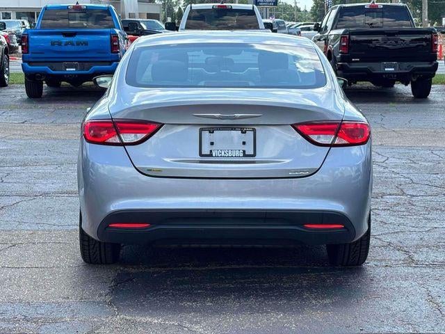 2016 Chrysler 200 LX