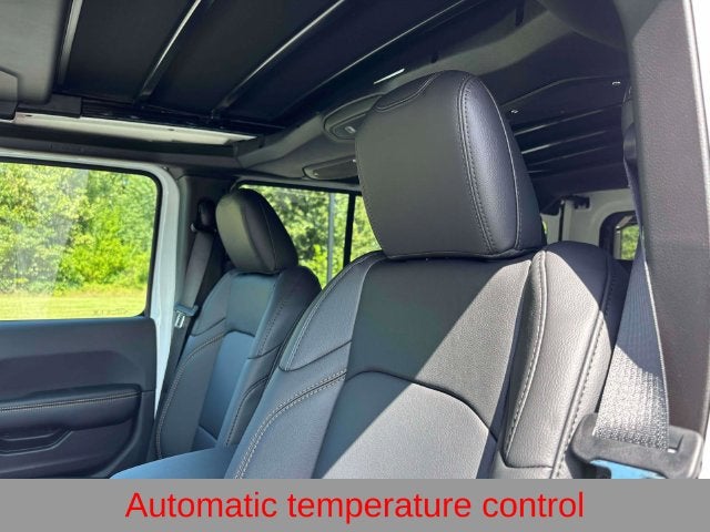 2027 Jeep Wrangler WRANGLER 4-DOOR SAHARA
