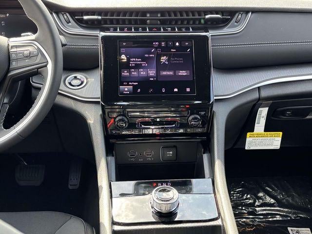 2026 Jeep Grand Cherokee GRAND CHEROKEE LAREDO 4X4