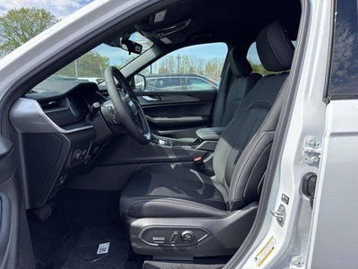 2026 Jeep Grand Cherokee GRAND CHEROKEE LAREDO 4X4