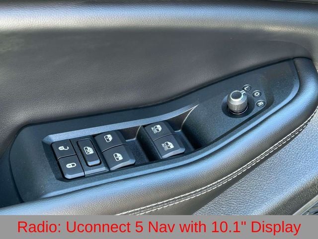 2027 Jeep Grand Cherokee GRAND CHEROKEE LAREDO X 4X4