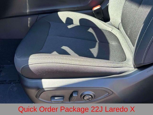 2027 Jeep Grand Cherokee Laredo X