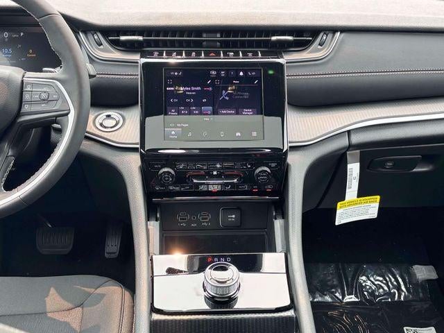 2026 Jeep Grand Cherokee GRAND CHEROKEE LAREDO X 4X4