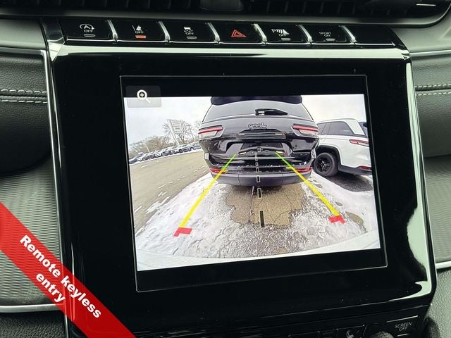 2025 Jeep Grand Cherokee GRAND CHEROKEE LAREDO X 4X4