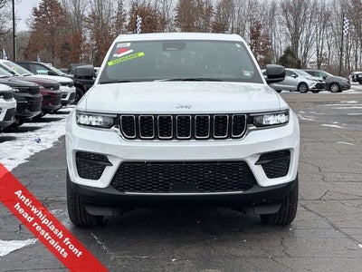 2025 Jeep Grand Cherokee GRAND CHEROKEE LAREDO X 4X4