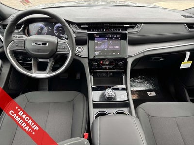 2025 Jeep Grand Cherokee GRAND CHEROKEE LAREDO X 4X4