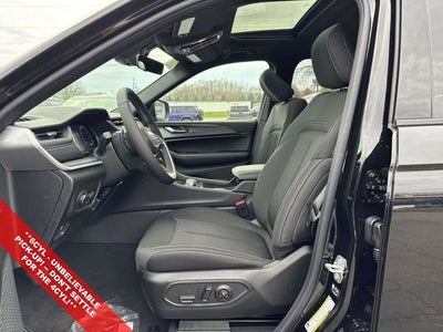 2025 Jeep Grand Cherokee GRAND CHEROKEE LAREDO X 4X4