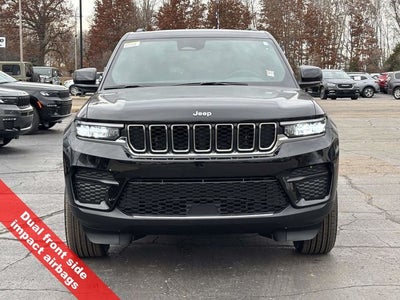 2025 Jeep Grand Cherokee GRAND CHEROKEE LAREDO X 4X4