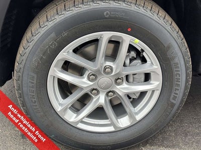 2025 Jeep Grand Cherokee GRAND CHEROKEE LAREDO X 4X4