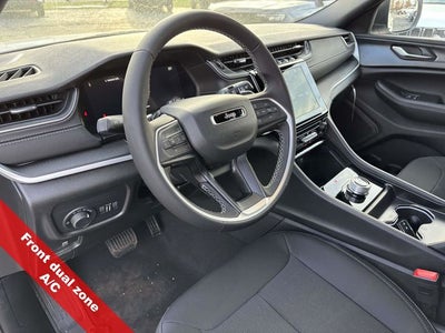 2025 Jeep Grand Cherokee GRAND CHEROKEE LAREDO 4X4