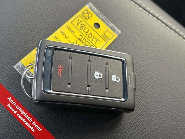 2025 Jeep Grand Cherokee GRAND CHEROKEE LAREDO 4X4