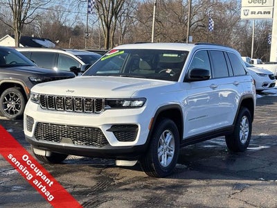 2025 Jeep Grand Cherokee GRAND CHEROKEE LAREDO 4X4