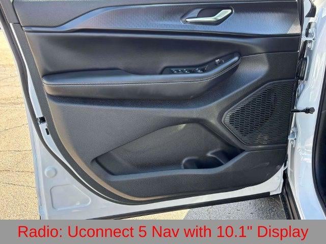 2027 Jeep Grand Cherokee GRAND CHEROKEE LAREDO 4X4