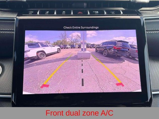 2027 Jeep Grand Cherokee GRAND CHEROKEE LAREDO 4X4