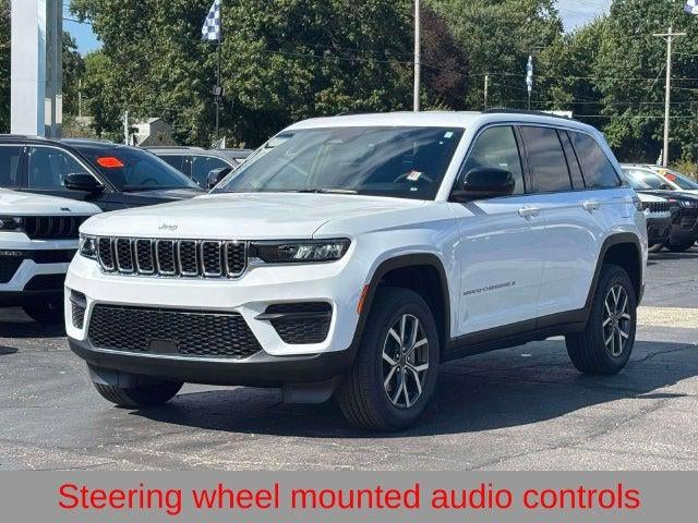2027 Jeep Grand Cherokee GRAND CHEROKEE LAREDO 4X4