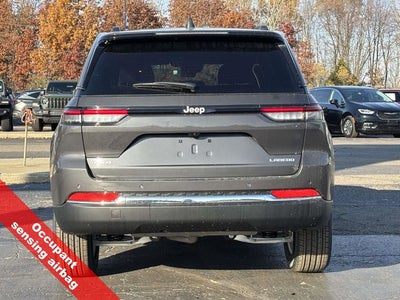 2025 Jeep Grand Cherokee GRAND CHEROKEE LAREDO X 4X4