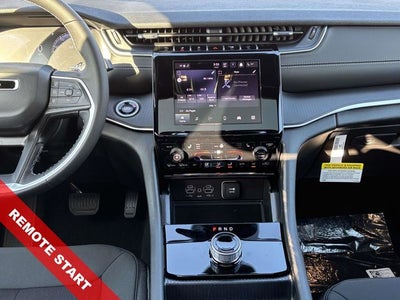 2025 Jeep Grand Cherokee GRAND CHEROKEE LAREDO X 4X4