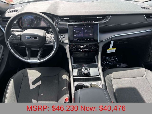2026 Jeep Grand Cherokee GRAND CHEROKEE LAREDO X 4X4