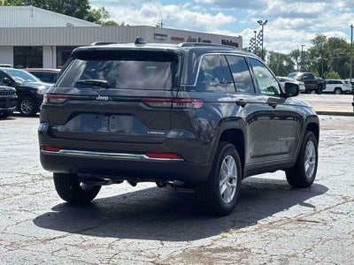 2026 Jeep Grand Cherokee GRAND CHEROKEE LAREDO X 4X4