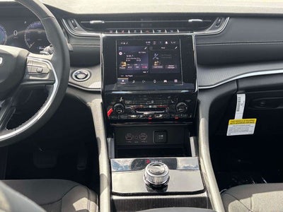2026 Jeep Grand Cherokee GRAND CHEROKEE LAREDO X 4X4