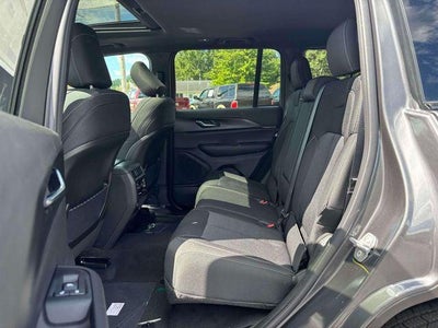 2026 Jeep Grand Cherokee GRAND CHEROKEE LAREDO X 4X4