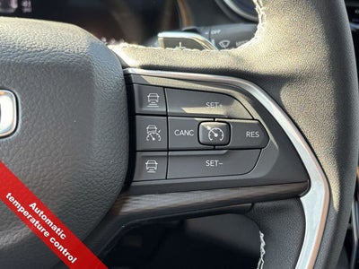 2025 Jeep Grand Cherokee GRAND CHEROKEE LAREDO X 4X4