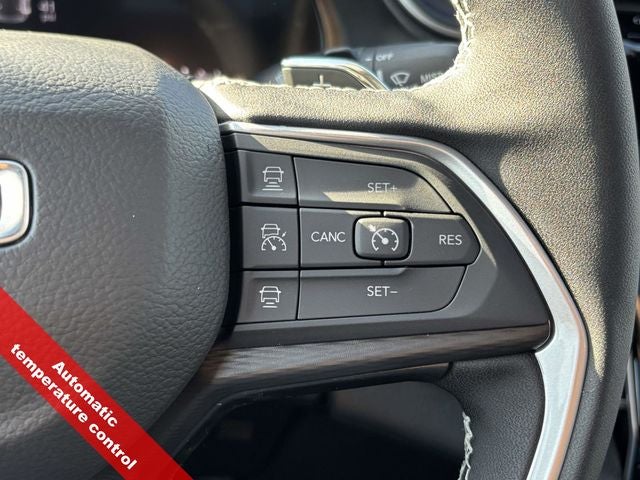 2025 Jeep Grand Cherokee GRAND CHEROKEE LAREDO X 4X4