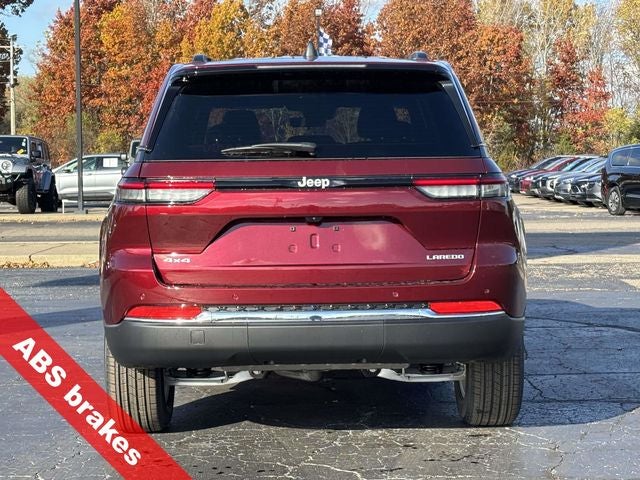 2025 Jeep Grand Cherokee GRAND CHEROKEE LAREDO X 4X4