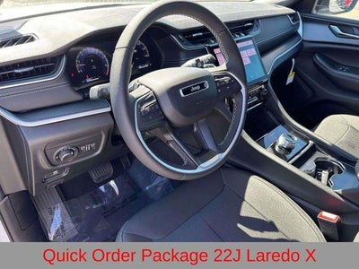 2027 Jeep Grand Cherokee GRAND CHEROKEE LAREDO X 4X4