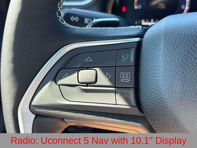 2027 Jeep Grand Cherokee GRAND CHEROKEE LAREDO X 4X4