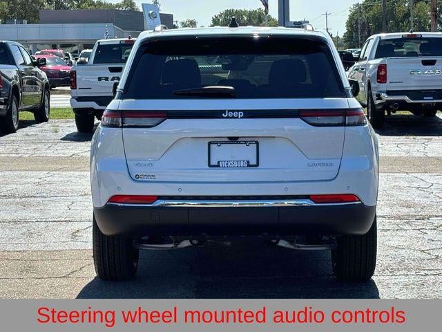 2027 Jeep Grand Cherokee GRAND CHEROKEE LAREDO X 4X4