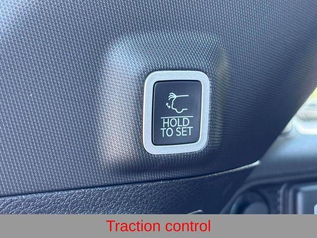 2027 Jeep Grand Cherokee GRAND CHEROKEE LAREDO X 4X4
