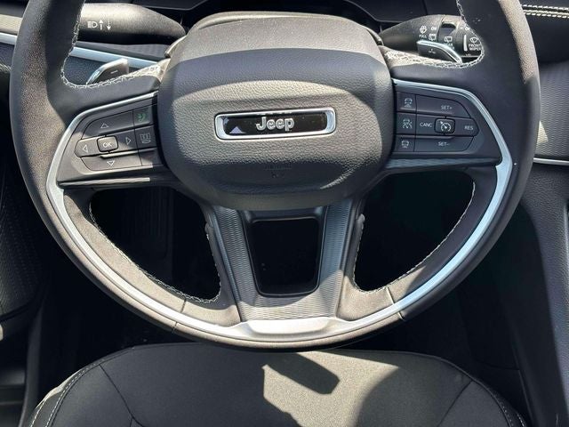 2026 Jeep Grand Cherokee GRAND CHEROKEE LAREDO X 4X4