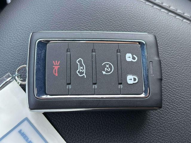 2026 Jeep Grand Cherokee GRAND CHEROKEE LAREDO X 4X4