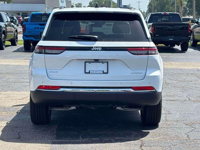 2026 Jeep Grand Cherokee GRAND CHEROKEE LAREDO X 4X4