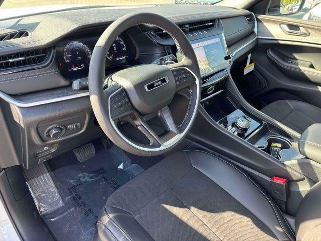 2027 Jeep Grand Cherokee GRAND CHEROKEE LAREDO ALTITUDE 4X4