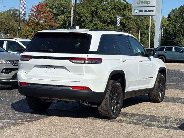 2027 Jeep Grand Cherokee GRAND CHEROKEE LAREDO ALTITUDE 4X4