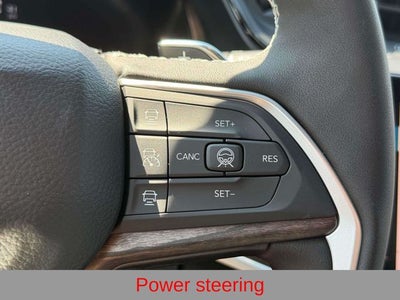 2027 Jeep Grand Cherokee Laredo Altitude