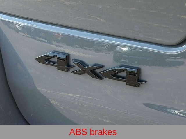 2027 Jeep Grand Cherokee Laredo Altitude