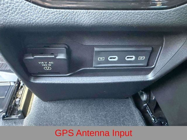 2027 Jeep Grand Cherokee Laredo Altitude