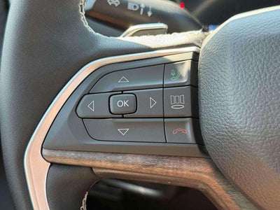 2027 Jeep Grand Cherokee Laredo Altitude
