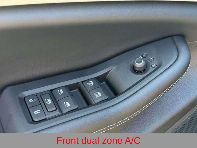 2027 Jeep Grand Cherokee Laredo Altitude