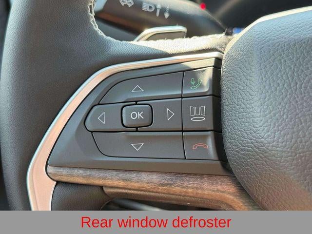 2027 Jeep Grand Cherokee Laredo Altitude